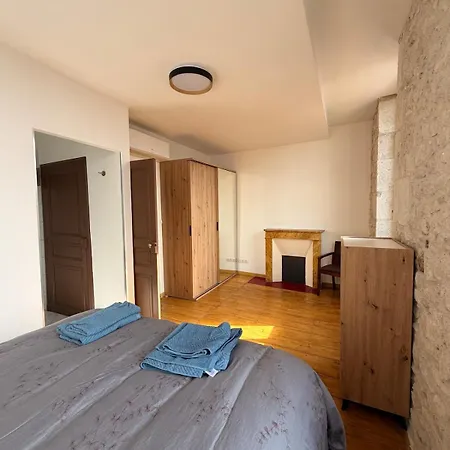 Maison Climatisee Avec Terrasse Et Ascenseur Holiday home Lauzerte