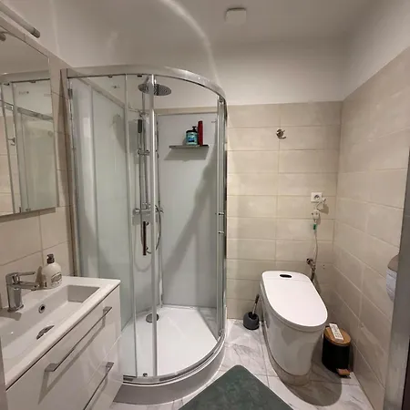 Maison Climatisee Avec Terrasse Et Ascenseur *