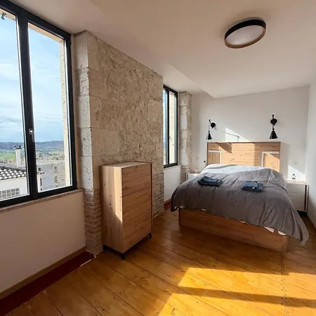 Maison Climatisee Avec Terrasse Et Ascenseur Lauzerte