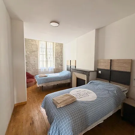 Hébergement de vacances Maison Climatisée Avec Terrasse Et Ascenseur *